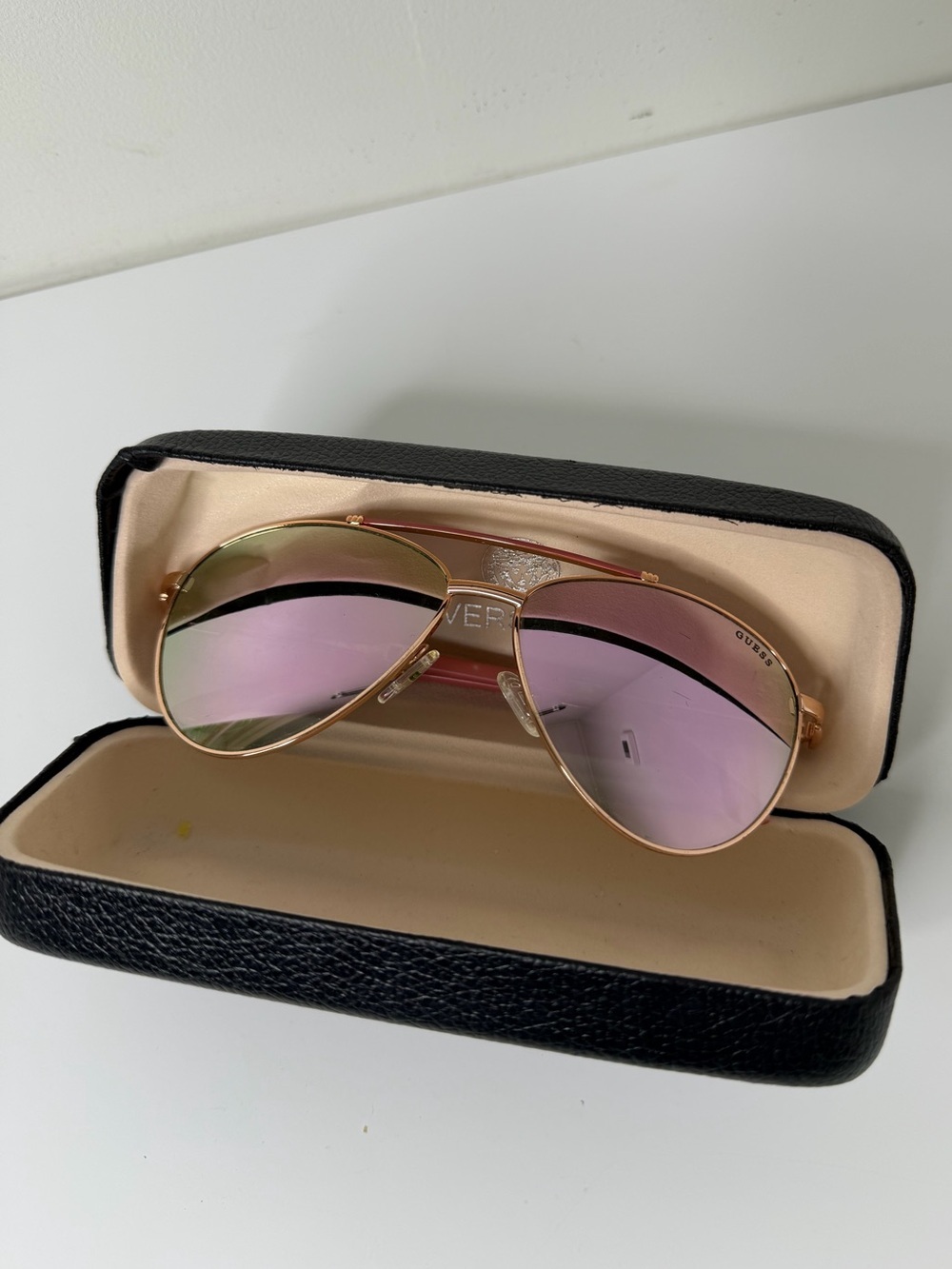 GUESS Y2K Gold Tone Pink Mirror Lens Aviator Sunglasses